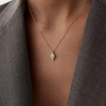 İşlemeli Taşlı Baklava Kolye - Rayna (1)