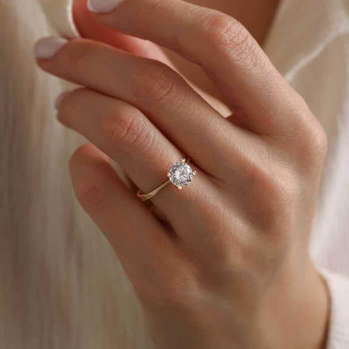 Kalp Tırnaklı Tektaş Yüzük - 1