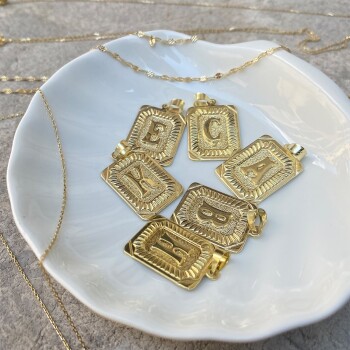 Kare Nostalji Harf Kolye Ucu - Özçelik (1)