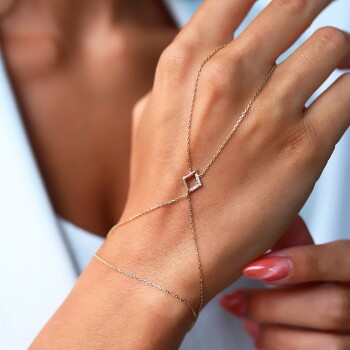 Karo Şahmeran - Rayna