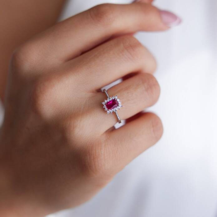 Kırmızı Baget Yüzük - 1