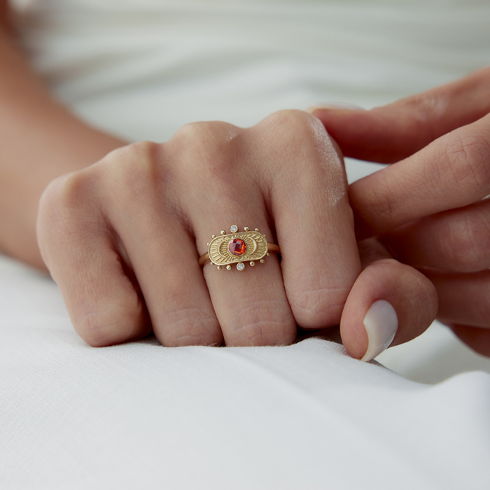 Kızıl Işık Yüzük - Rayna (1)