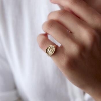 Kumlu Plaka Harf Yüzük - Melike