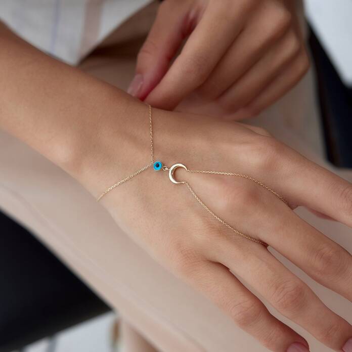 Mavi Gözlü Ay Şahmeran - 3