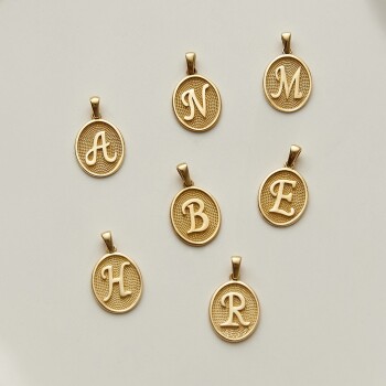 Nokta Desen Oval Harf Kolye Ucu - Dilmener