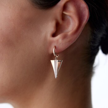 Ortası Sıra Taşlı Ters Üçgen Küpe - Alen