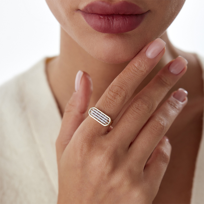 Oval Çerçeve Üç Sıra Taşlı Yüzük - 2