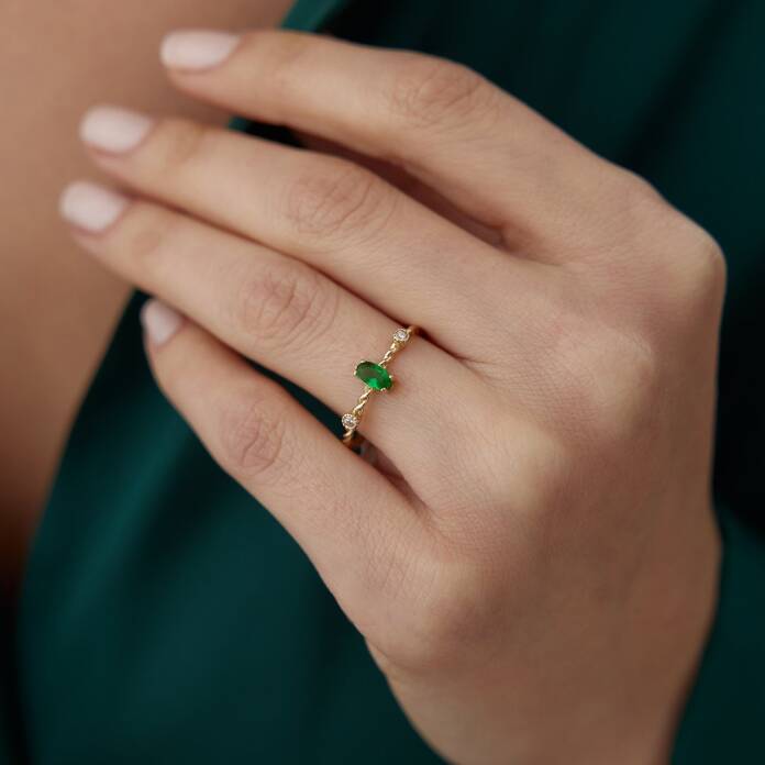 Oval Kesim Yeşil Taşlı Yüzük - 1