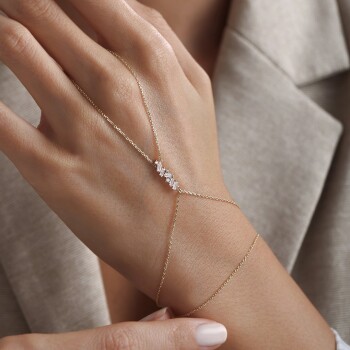 Parçalı Şahmeran - Rayna