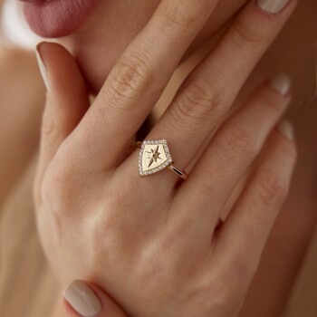 Parlak Kutupyıldızlı Kalkan Yüzük - Rayna