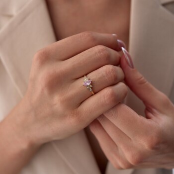 Pembe Taşlı Lotus Model Yüzük - Rayna