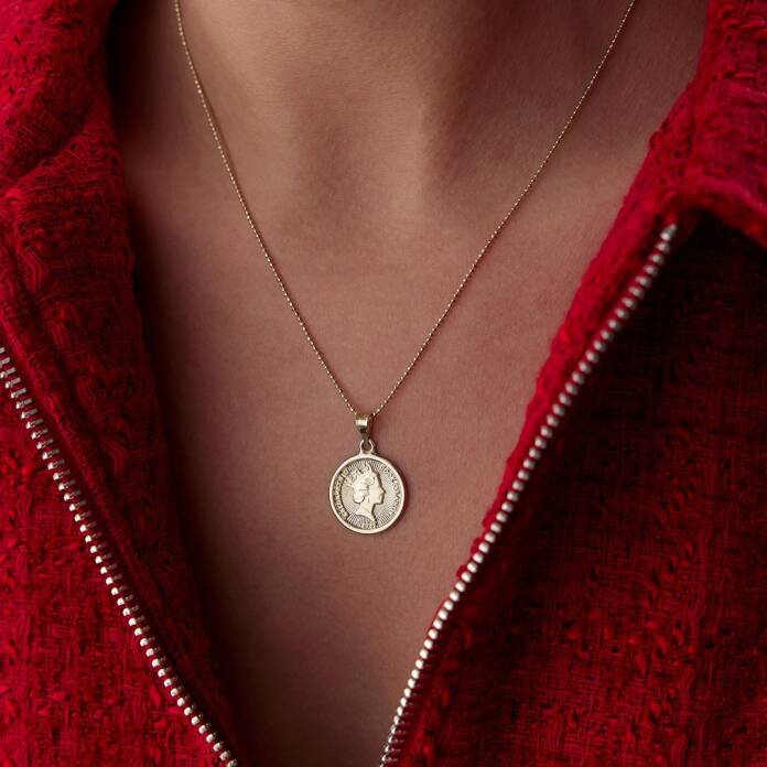 Queen II Elizabeth Kolye - 2