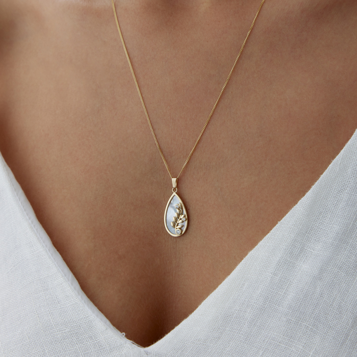 Sedefli Taşlı Dal Motifli Kolye - Ador