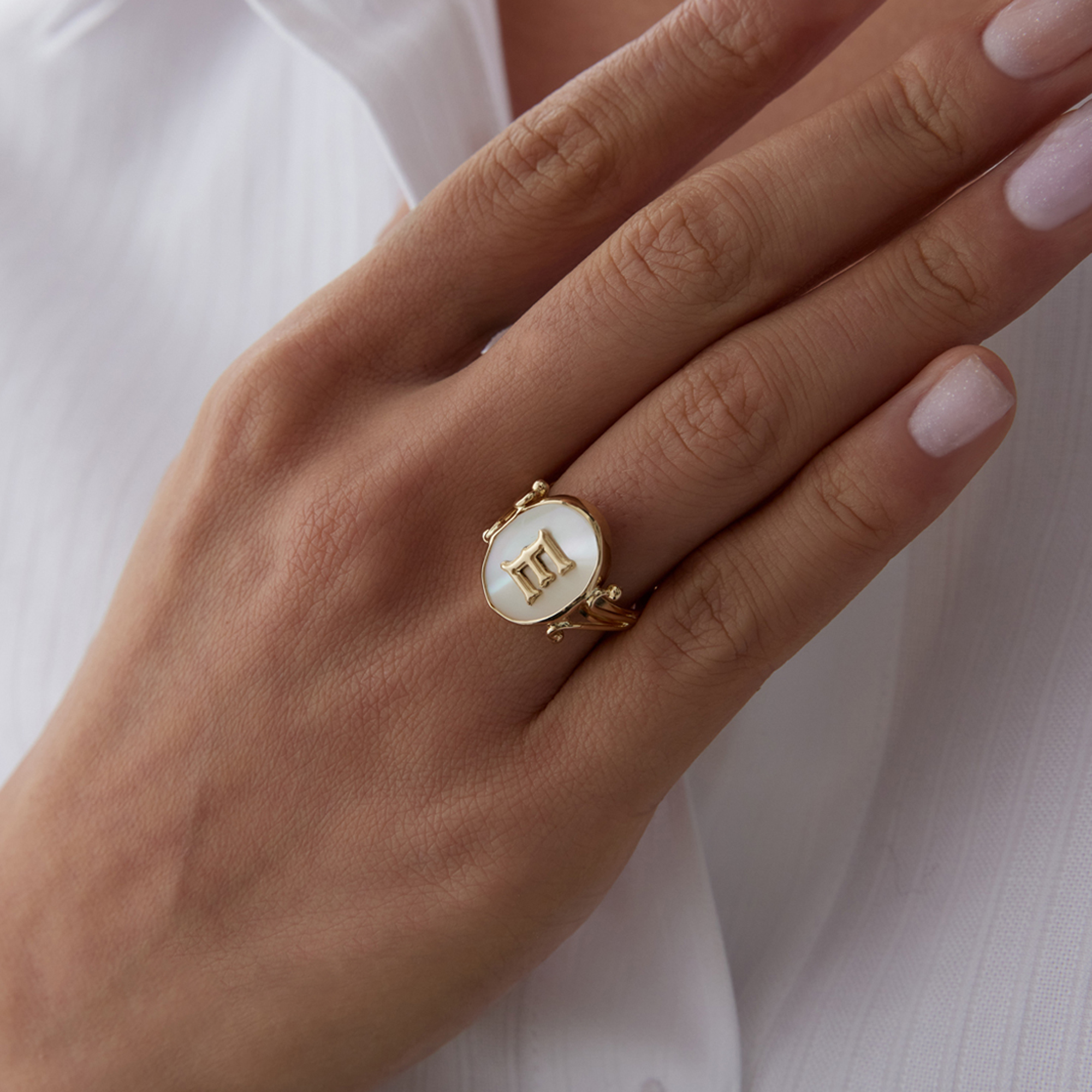 Sedefli Vintage Harf Yüzük - Milades