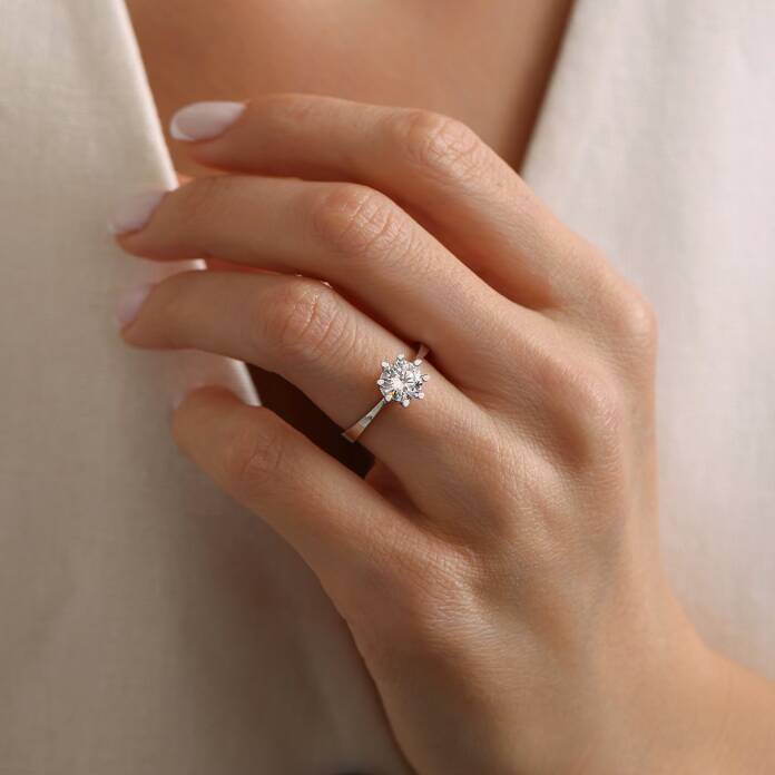 Sekiz Tırnaklı Tektaş Yüzük - 1