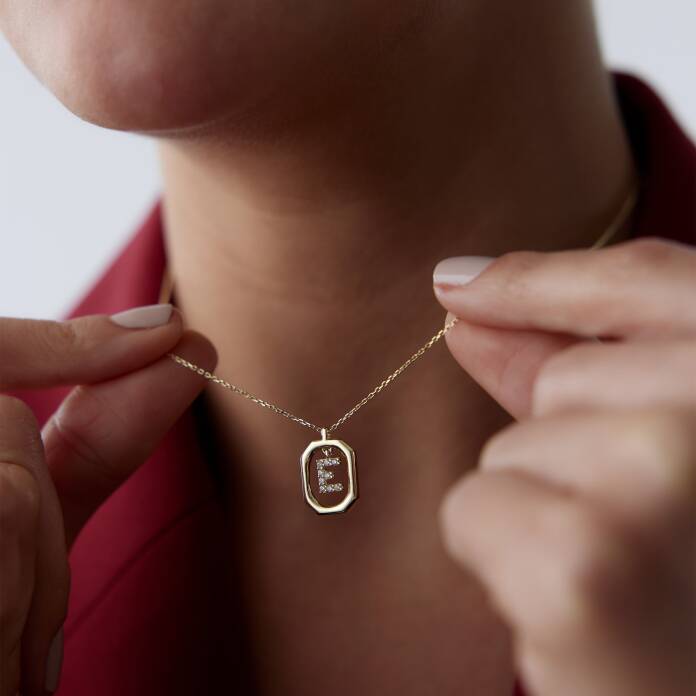 Sekizgen İçi Taşlı Harf Kolye - 1