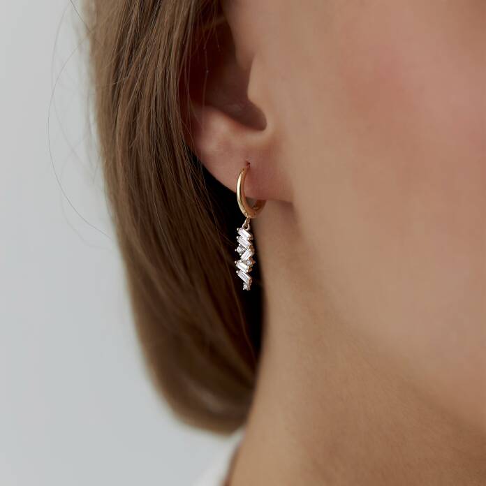 Şık Düşler Baget Taşlı Sallantılı Küpe - 1