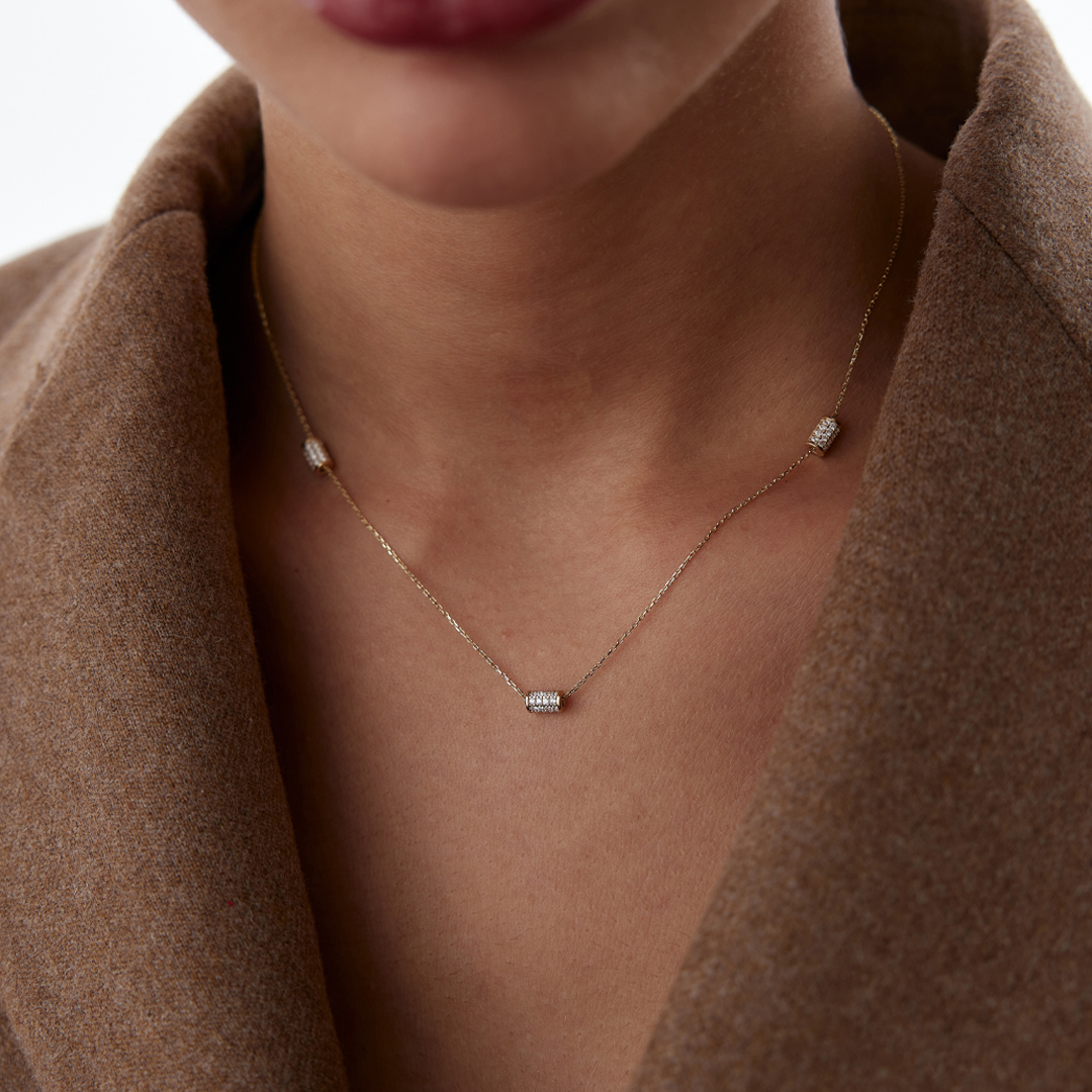 Sıra Taşlı Silindir Kolye - 1