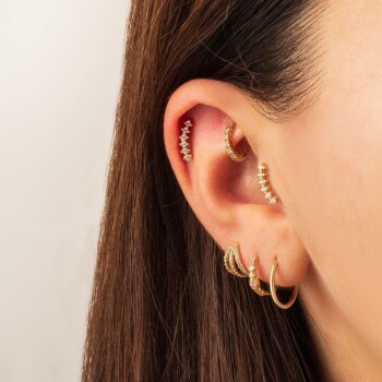 Sixth Curve Tragus Piercing - Dianora (1)
