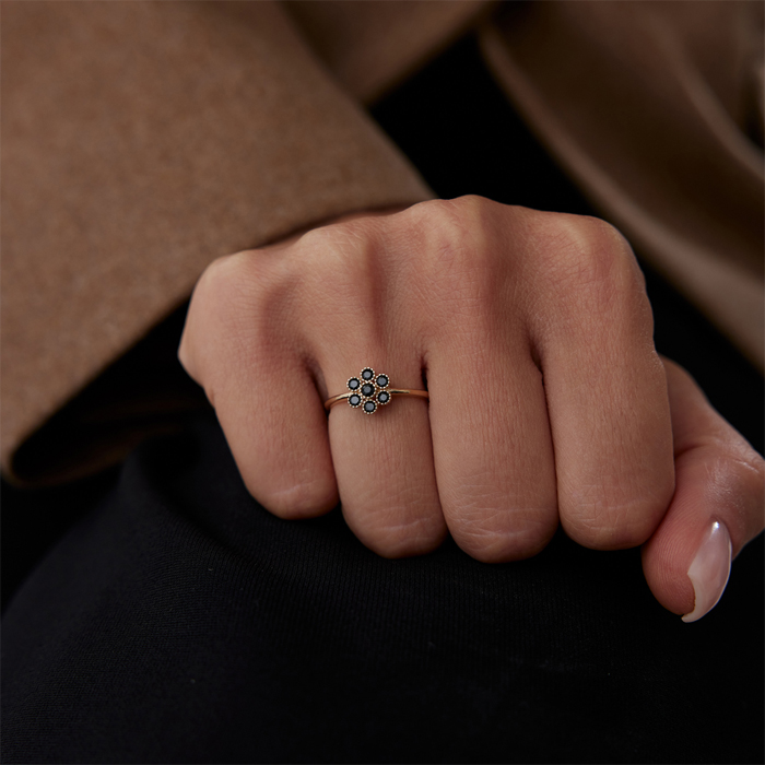 Siyah Taşlı Çiçek Yüzük - Gökhan Bera