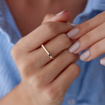 Siyah Taşlı Çizgi Yüzük - 1