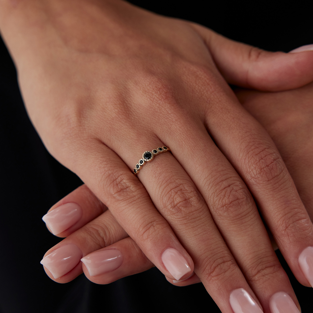 Siyah Yuvarlak Taşlı Sıralı Yüzük - 2