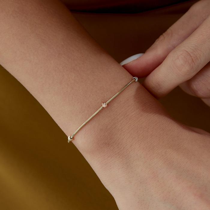 Soft Glow Bileklik - Mazal