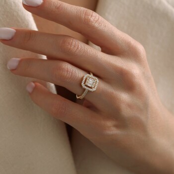 Taşlı Çerçeve Yarım Tur Baget Yüzük - Oragold Orhan