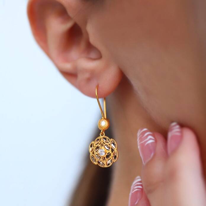 Taşlı Çiçek Sallantılı Küpe - 1