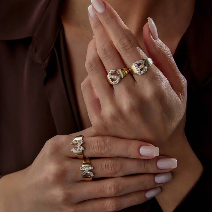 Taşlı Damga Harf Yüzük - 1