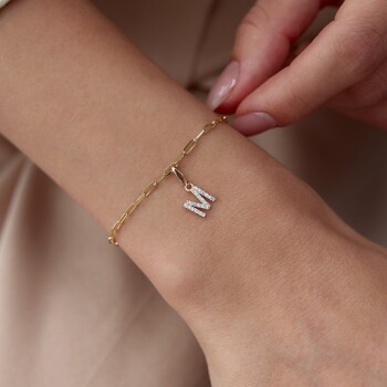 Taşlı Harf Charm Bileklik - RİTİM