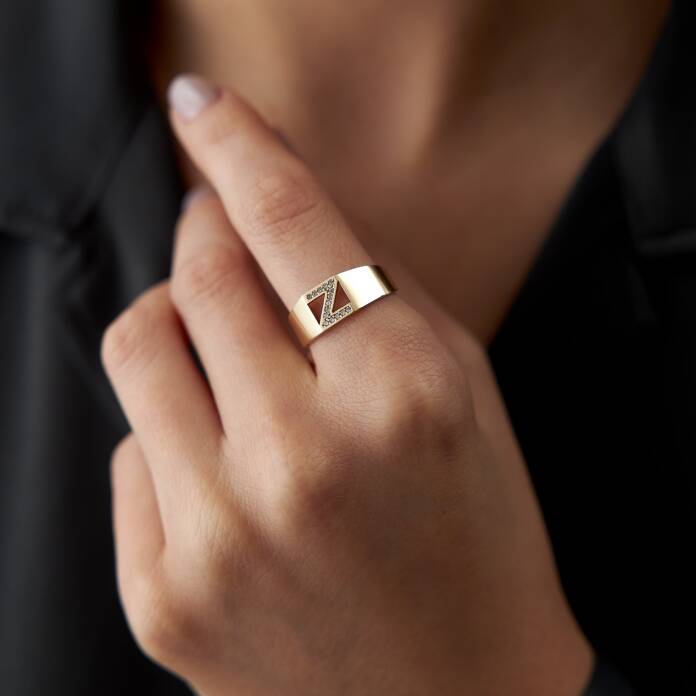 Taşlı Harf Yüzük - 1