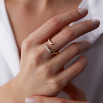 Taşlı Kıvrımlı Sarmaşık Yüzük - Rayna