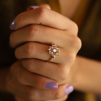 Taşlı Tasarım Yüzük - Rayna