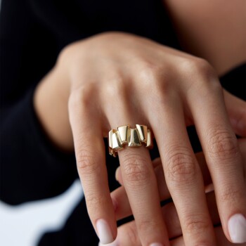 Triangle Mount Bold Yüzük - Geçen