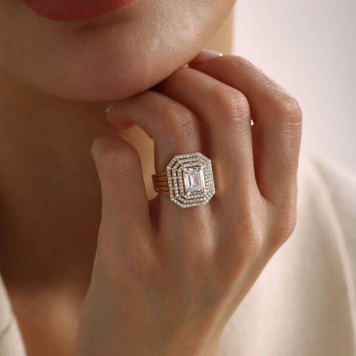 Üç Çerçeve Taşlı Sandık Baget Yüzük - 1