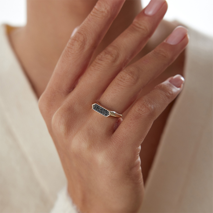 Üç Sıra Siyah Taşlı Köşeli Yüzük - 3