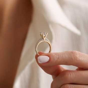 Üç Sıra Taşlı Kol Tektaş Yüzük - Oragold Orhan (1)