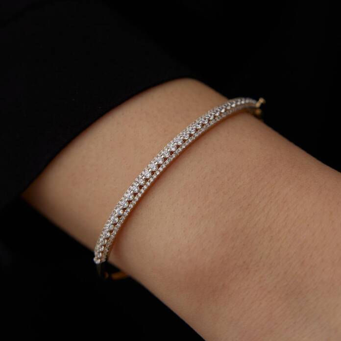 Üç Sıra Yarım Tur Taşlı Kelepçe - 2