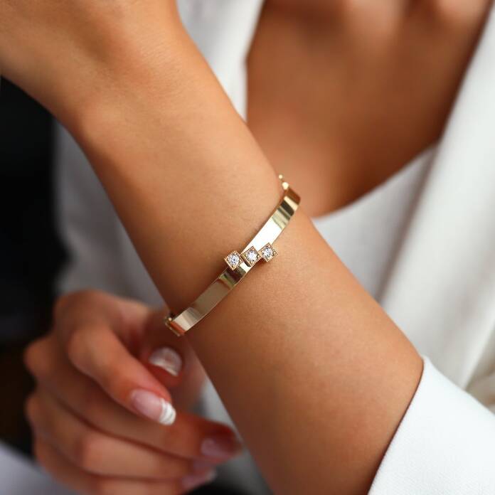 Üç Taşlı Kelepçe - 1