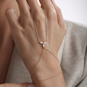 Üç Yaprak Şahmeran - Rayna (1)