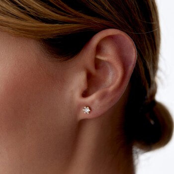 Üçgen Tırnaklı Tek Taş Küpe - Osman