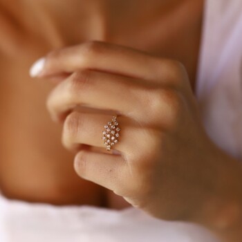 V Model Taşlı Set - Sardes (1)