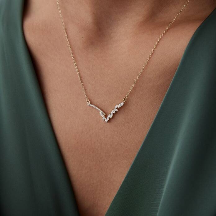 V Taşlı Tasarım Kolye - 1