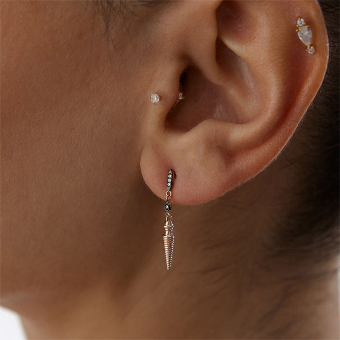 Black Vida Sallantılı Küpe - Alen (1)