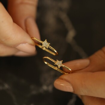 Yıldız Figürlü Ataç Küpe - Durin