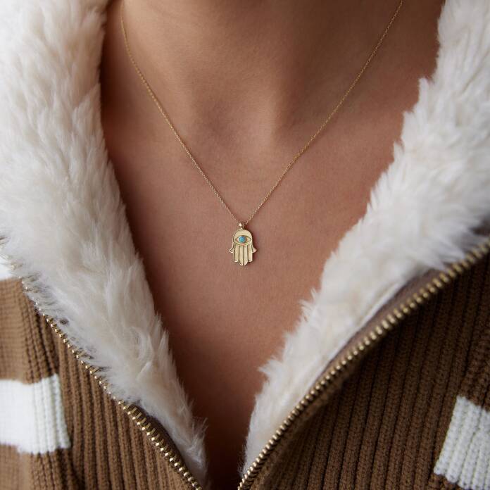 Zarif Fatmanın Eli Kolye - 1